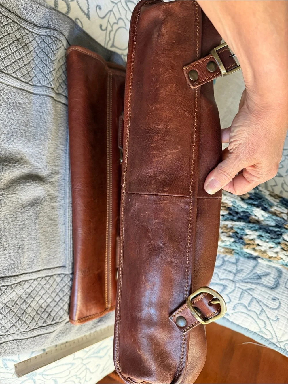PREOWNED PRELOVED FLOTO Piazza Leather Messenger Bag - BROWN